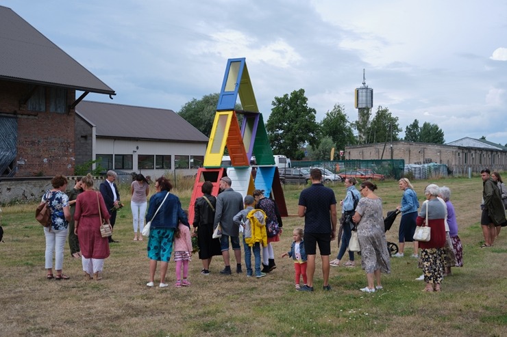 Limbažos atklāta vides mākslas objektu instalācija «Durvis» 305093