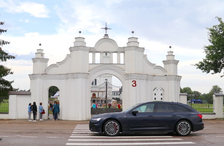 Travelnews.lv apceļo Jūrmalu un Latgali ar jauno «Audi A6 Avant TFSI e» 305953