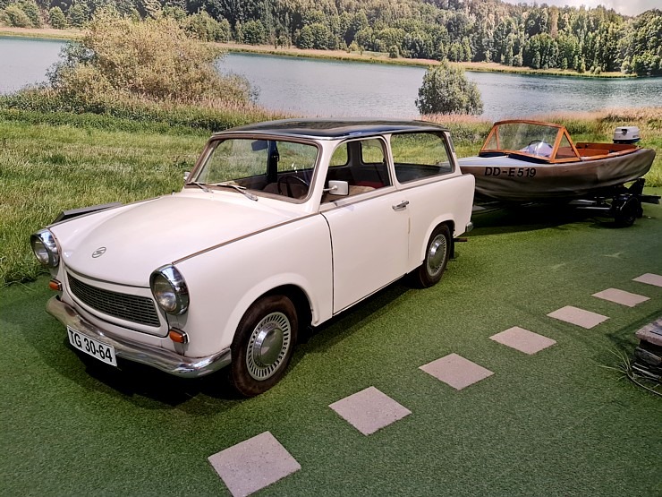 Cvikavas «Audi» un «Trabant» muzejā «August Horch Museum Zwickau» var arī apprecēties 305991
