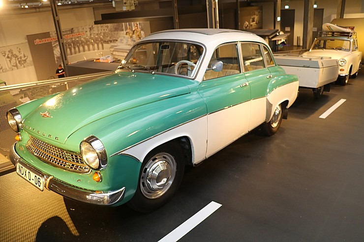 Cvikavas «Audi» un «Trabant» muzejā «August Horch Museum Zwickau» var arī apprecēties 305994