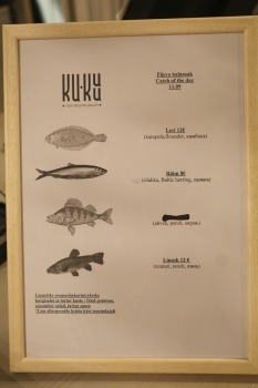 Travelnews.lv izbauda Baltijas jūras zivju ēdienus Kuresāres restorānā «Ku-Kuu» 11