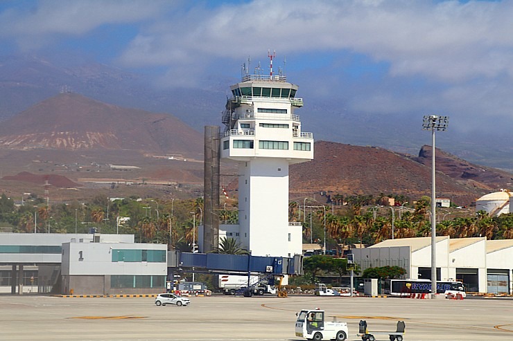 Travelnews.lv ar lidsabiedrību «airBaltic» un tūroperatoru «Atlantic Travel» lido uz Tenerifi 307983