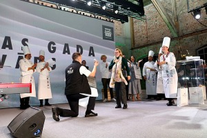 «Latvijas gada pavārs 2021» ir Dinārs Zvidriņš un «Latvijas gada pavārzellis 2021» ir Aleksandra Krūka 21