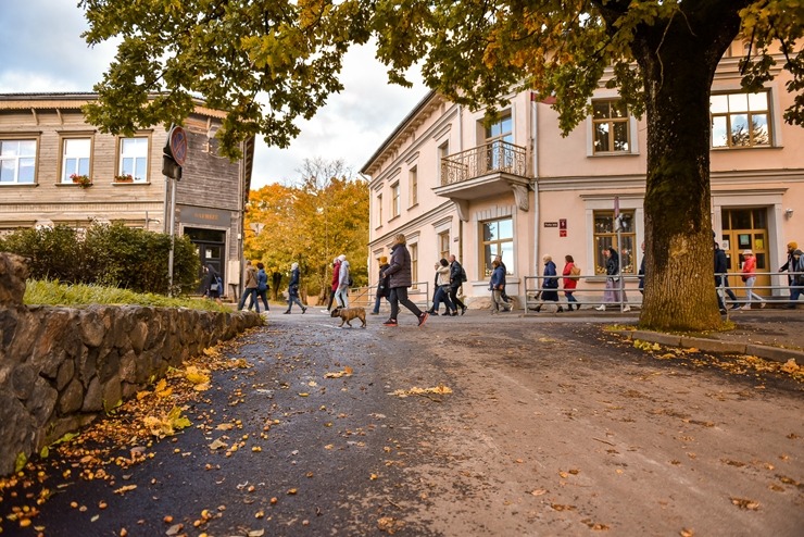 Limbažos norit festivāls «Spēlesprieks» un atklāj Teātra pastaigas maršrutu. Foto: Guntis Apse 308454