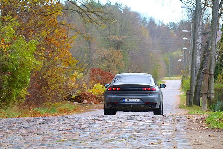 Travelnews.lv sadarbībā ar «Amserv Krasta» apceļo Latgali ar jaudīgo «508 Peugeot Sport Engineered» 309315