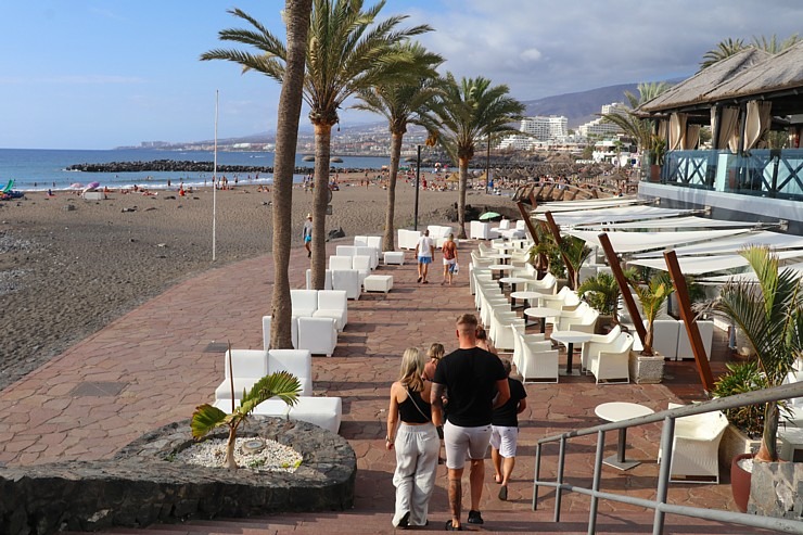 Travelnews.lv iepazīst Tenerifes kūrorta Adeje pludmali un promenādi 309523