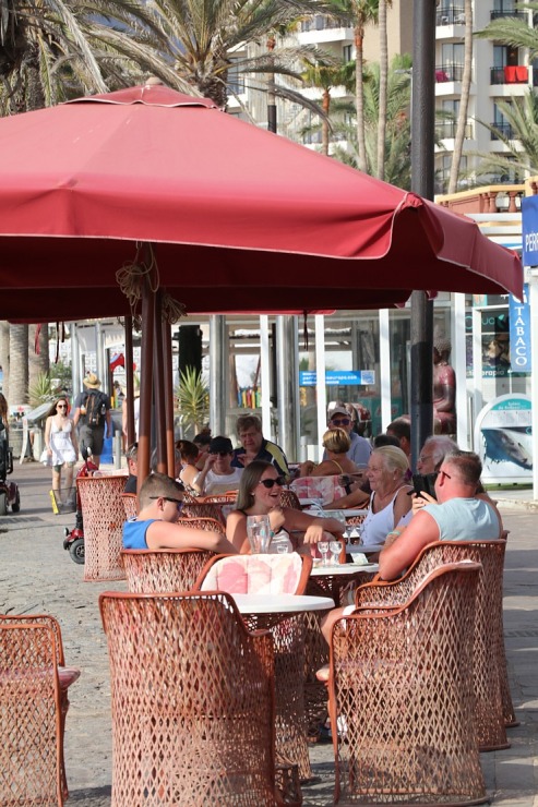 Travelnews.lv iepazīst Tenerifes kūrorta Adeje pludmali un promenādi 309536