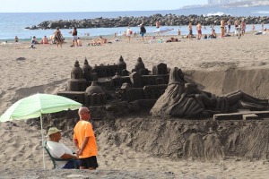 Travelnews.lv iepazīst Tenerifes kūrorta Adeje pludmali un promenādi 20
