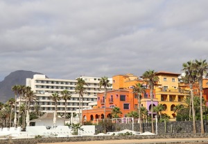 Travelnews.lv iepazīst Tenerifes kūrorta Adeje pludmali un promenādi 37