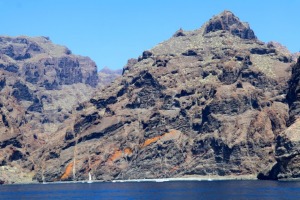 Travelnews.lv ar katamarānu dodas Atlantijas okeānā gar Tenerifes salas piekrasti 29