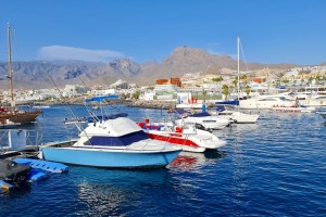 Travelnews.lv ar katamarānu dodas Atlantijas okeānā gar Tenerifes salas piekrasti 5