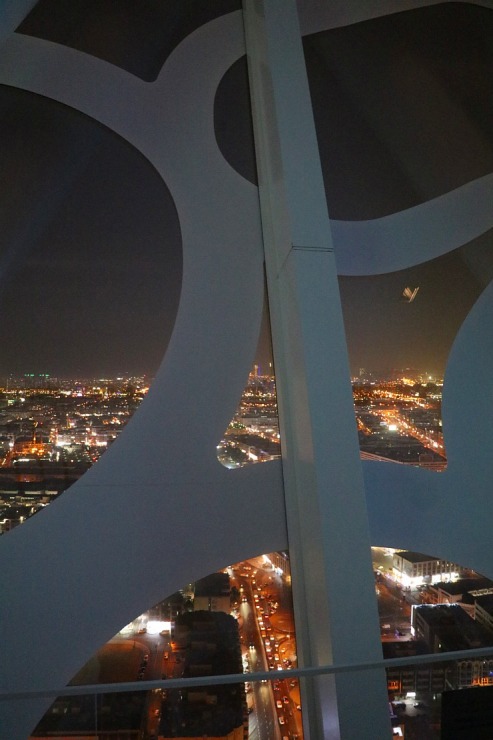 Travelnews.lv vakara gaismā apmeklē 150 metru augsto Dubaijas rāmi «Dubai Frame» 311565