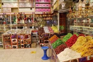 Travelnews.lv apmeklē Dubaijas garšvielu tirgu vecpilsētā 41