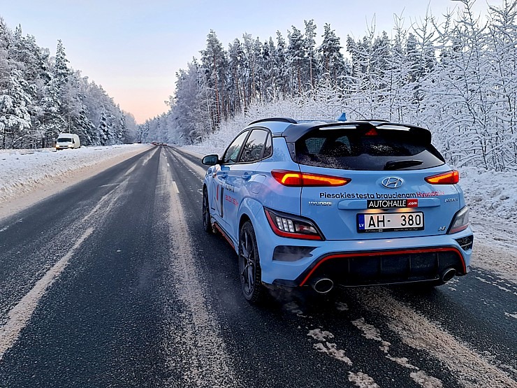 Travelnews.lv sadarbībā ar «Autohalle» ceļo ar 280 zirgspēku jaudīgo «Hyundai Kona N» 311866