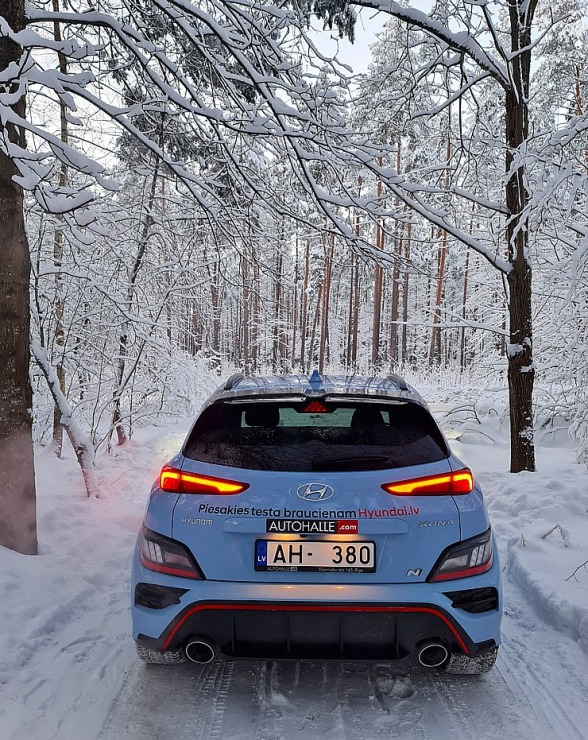 Travelnews.lv sadarbībā ar «Autohalle» ceļo ar 280 zirgspēku jaudīgo «Hyundai Kona N» 311869