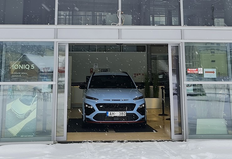 Travelnews.lv sadarbībā ar «Autohalle» ceļo ar 280 zirgspēku jaudīgo «Hyundai Kona N» 311853