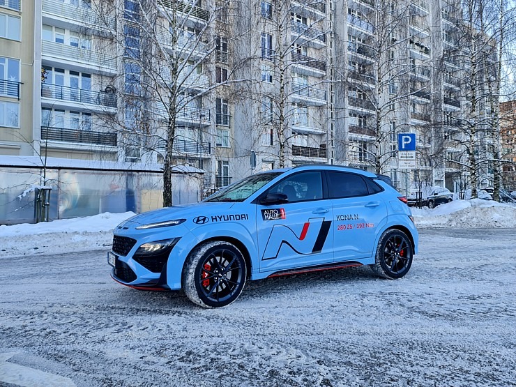 Travelnews.lv sadarbībā ar «Autohalle» ceļo ar 280 zirgspēku jaudīgo «Hyundai Kona N» 311875