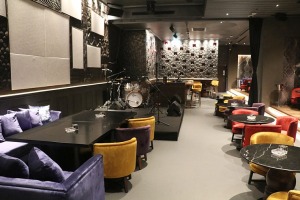 Iepazīstam Dubaijas luksus viesnīcas «Raffles The Palm Dubai» terases restorānu 34
