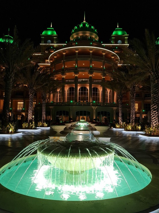 Travelnews.lv izbauda Dubaijas luksus viesnīcas «Raffles The Palm Dubai» infrastruktūru 312503