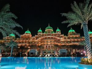 Travelnews.lv izbauda Dubaijas luksus viesnīcas «Raffles The Palm Dubai» infrastruktūru 38