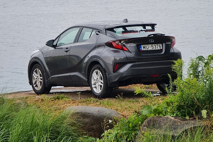 «Toyota C-HR hybrid» 312815