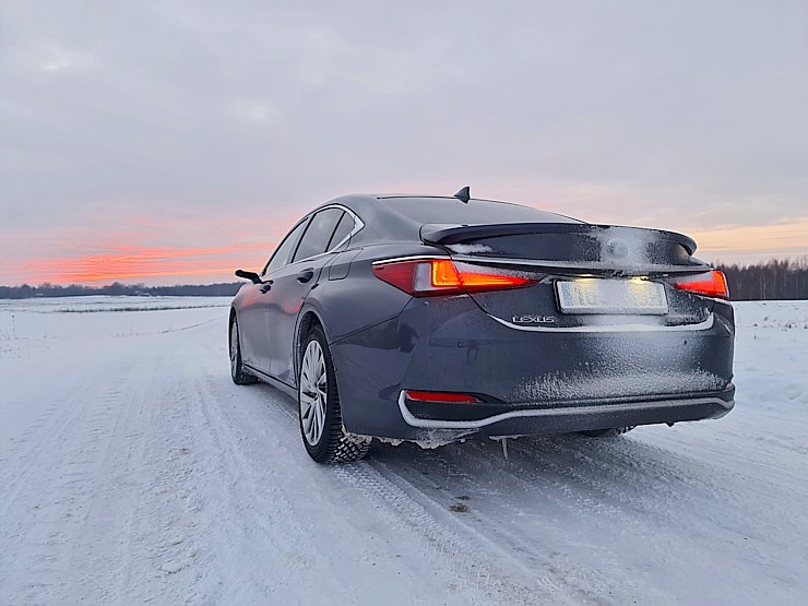 Travelnews.lv ar premium klases vāģi «Lexus ES 300H» dodas ceļojumā uz Latgali 313515