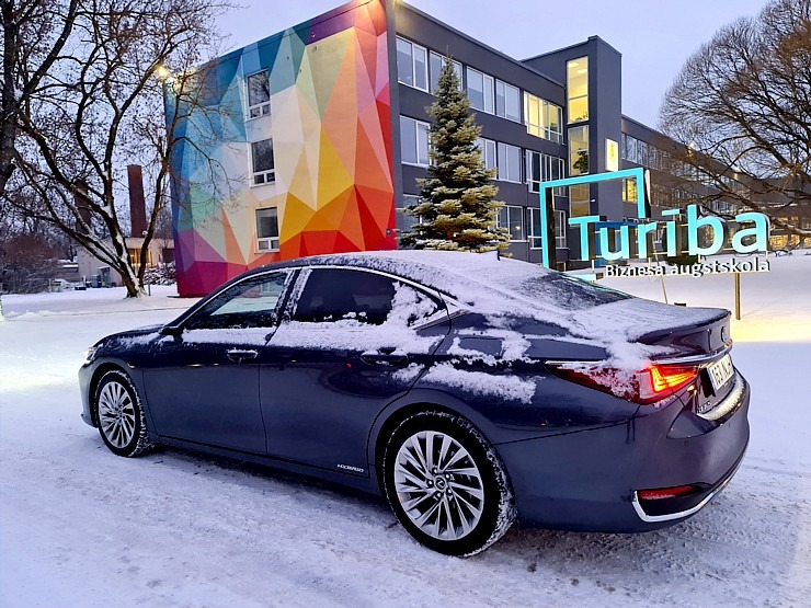 Travelnews.lv ar premium klases vāģi «Lexus ES 300H» dodas ceļojumā uz Latgali 313521