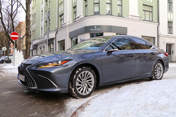 Travelnews.lv ar premium klases vāģi «Lexus ES 300H» dodas ceļojumā uz Latgali 313522