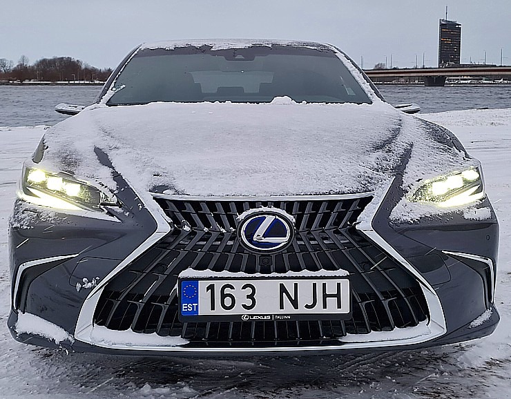 Travelnews.lv ar premium klases vāģi «Lexus ES 300H» dodas ceļojumā uz Latgali 313524