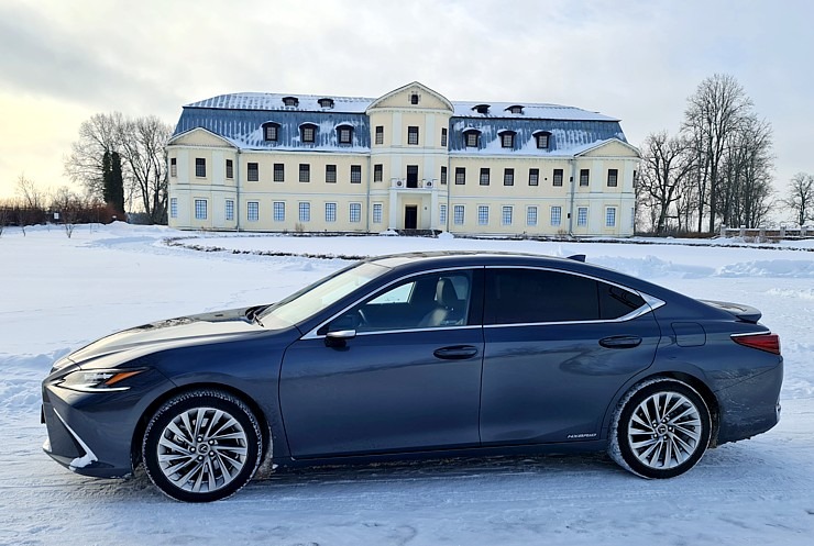 Travelnews.lv ar premium klases vāģi «Lexus ES 300H» dodas ceļojumā uz Latgali 313491