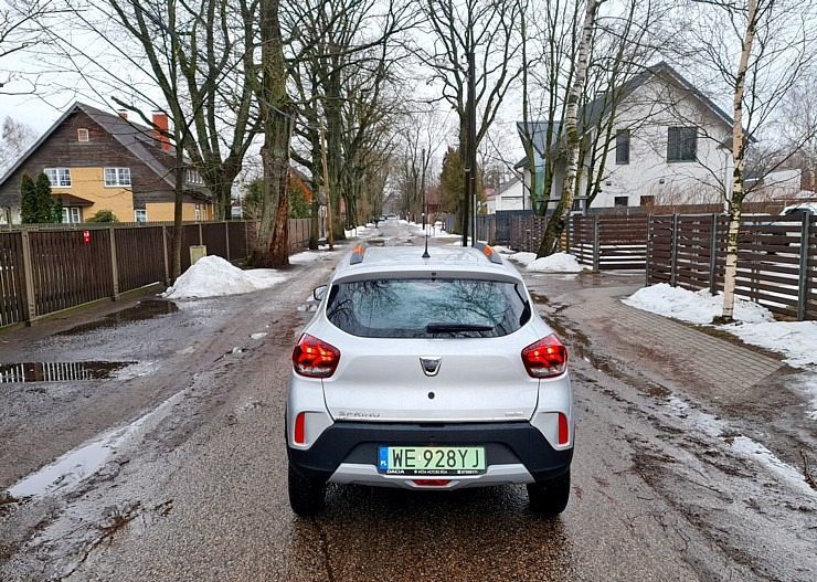 Travelnews.lv ceļo ar lētāko elektrisko vāģi «Dacia Spring» 313630