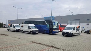 Tūrisma firma «Ap sauli» un auto noma «Sixt Latvija» nogādā palīdzību Ukrainai 2