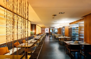 Rīgas viesnīcas «Radisson Blu Elizabete Hotel» restorāns «CUT» ir atvērts un gaida ciemiņus 11