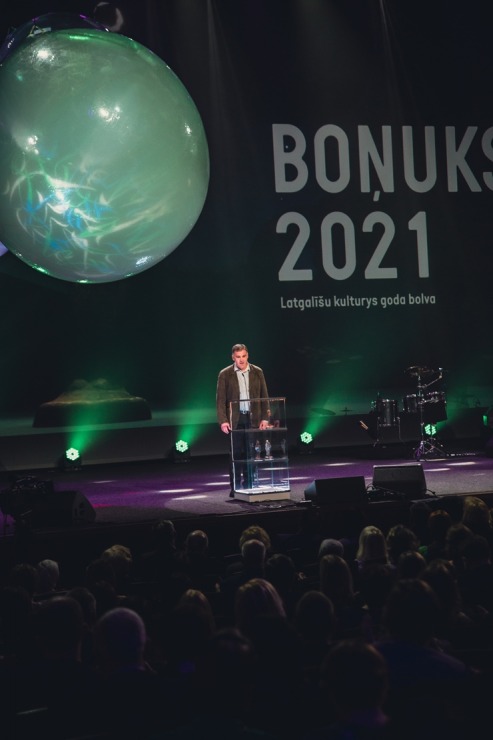 Latgaliešu kultūras gada balva «Boņuks 2021» tiek pasniegta Latgales vēstniecībā «GORS». Foto: Dagnija Bernāne 314633