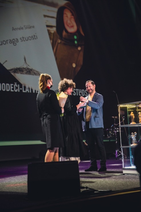 Latgaliešu kultūras gada balva «Boņuks 2021» tiek pasniegta Latgales vēstniecībā «GORS». Foto: Dagnija Bernāne 314614