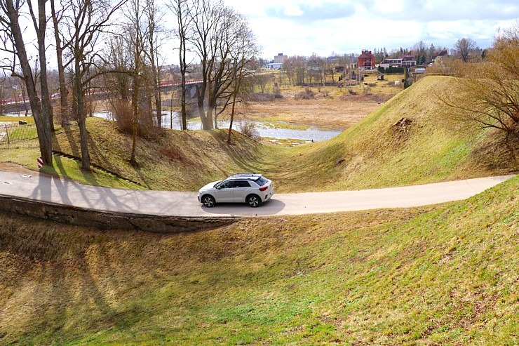 Travelnews.lv apceļo Latviju ar jauno «Volkswagen T-Roc 1.5 TSI R-Line» 315417