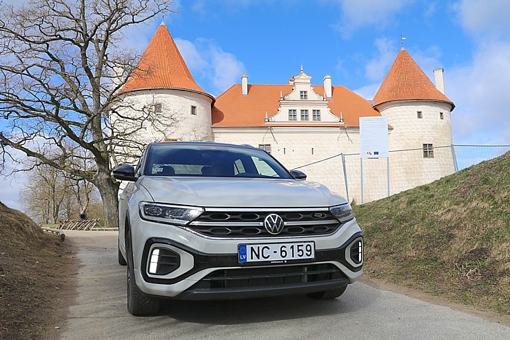 Travelnews.lv apceļo Latviju ar jauno «Volkswagen T-Roc 1.5 TSI R-Line» 315419