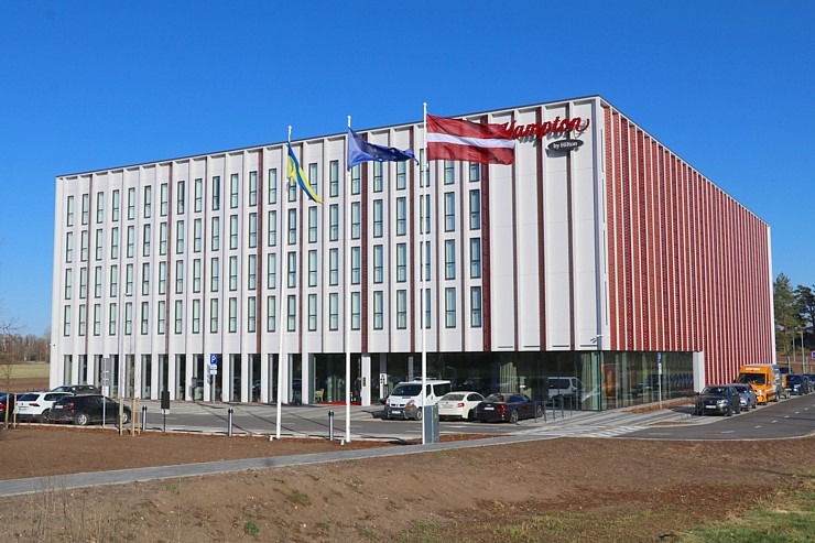 Lidostas «Rīga» tuvumā oficiāli atklāj jaunu 3 zvaigžņu viesnīcu «Hampton by Hilton Riga Airport» 315943
