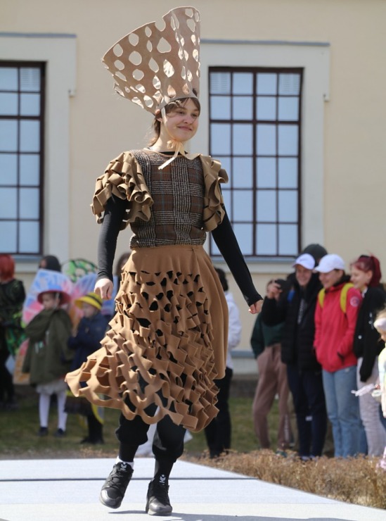 Krāslavas grāfu Plāteru pils kompleksā notiek praktisko mākslu festivāls «Pārvērtības» 316252