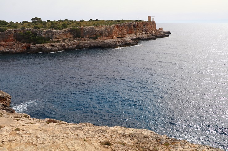 Travelnews.lv iepazīst Maļorkas fjorda Cala Figuera romantisku zvejnieku ciematu. Sadarbībā ar Latvijas tūrisma firmu «Atlantic Travel» 317315