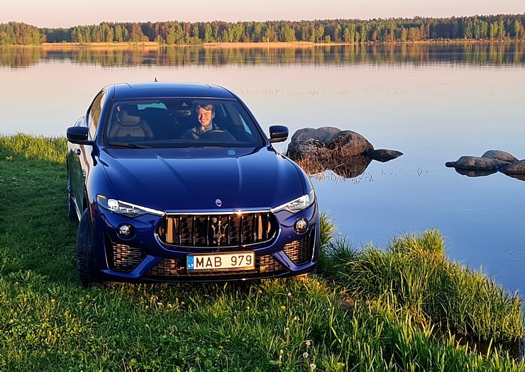 Travelnews.lv apceļo Latviju ar luksus klases apvidus vāģi «Maserati Levante SQ4» 317791