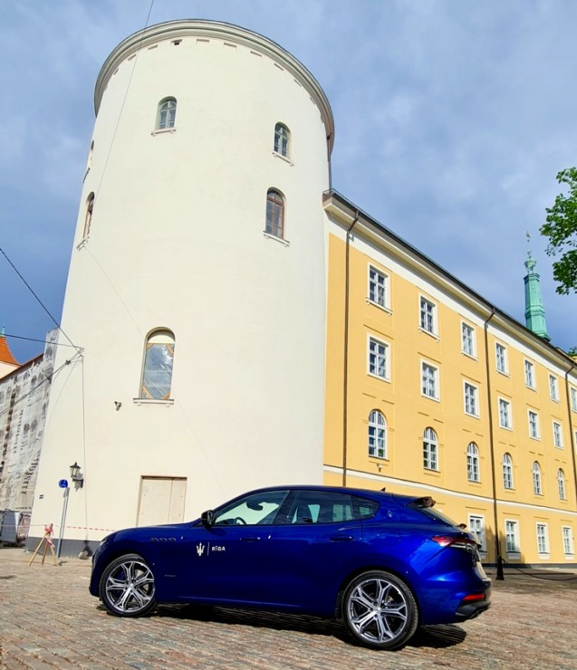 Travelnews.lv apceļo Latviju ar luksus klases apvidus vāģi «Maserati Levante SQ4» 317823