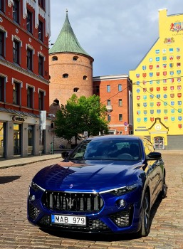 Travelnews.lv apceļo Latviju ar luksus klases apvidus vāģi «Maserati Levante SQ4» 32