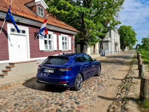 Travelnews.lv apceļo Latviju ar luksus klases apvidus vāģi «Maserati Levante SQ4» 35