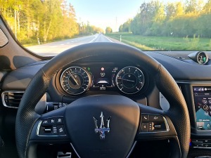 Travelnews.lv apceļo Latviju ar luksus klases apvidus vāģi «Maserati Levante SQ4» 8
