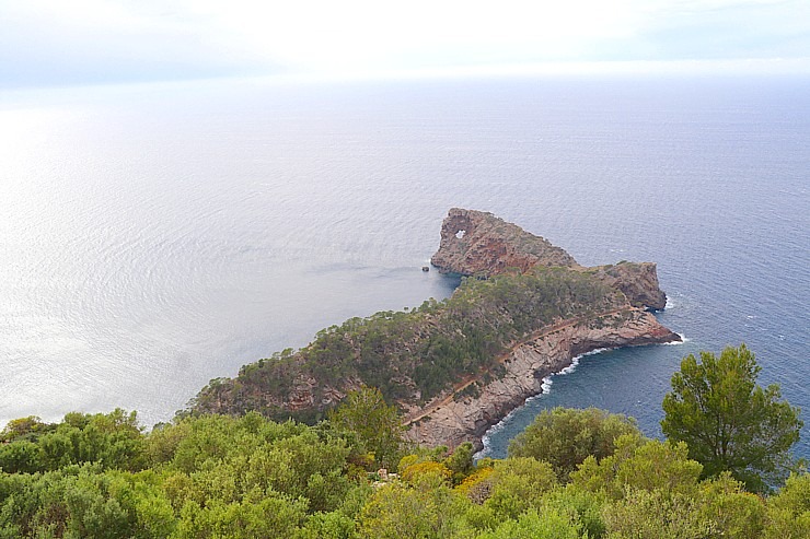 Travelnews.lv dodas ekskursijā Maļorkas ziemeļos pa auto maršrutu: Valldemossa - Soļera. Sadarbībā ar Latvijas tūrisma firmu «Atlantic Travel» 318131