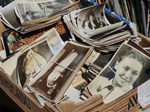 Travelnews.lv apmeklē antikvariāta tirgotāju un senlietu kolekcionāru tirgu 2022 79