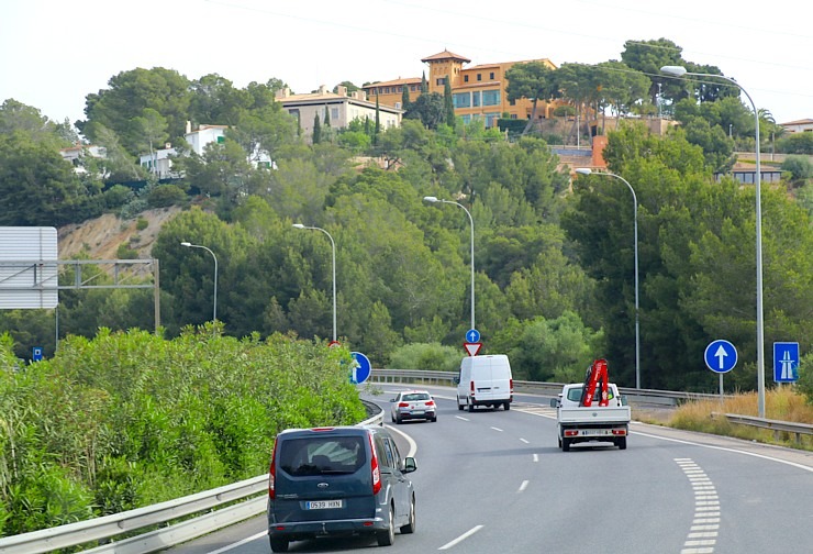 Travelnews.lv iepazīst Maļorkas kvalitatīvo ceļu infrastruktūru un burvīgos dabas skatus ceļojuma laikā. Sadarbība ar Latvijas tūrisma firmu. «Atlanti 318527