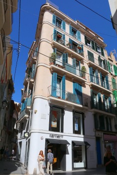 Travelnews.lv iepazīst Maļorkas galvaspilsētas Palmas arhitektūru, kafejnīcas un pilsētas dzīvi. Sadarbībā ar Latvijas tūrisma firmu «Atlantic Travel» 15