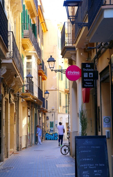 Travelnews.lv iepazīst Maļorkas galvaspilsētas Palmas ielu dzīvi un kultūras objektus. Sadarbībā ar Latvijas tūrisma firmu «Atlantic Travel» 318822